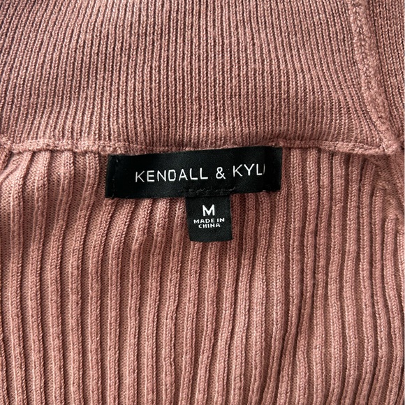 Kendall and Kylie ribbed cropped mock turtleneck - Picture 2 of 5